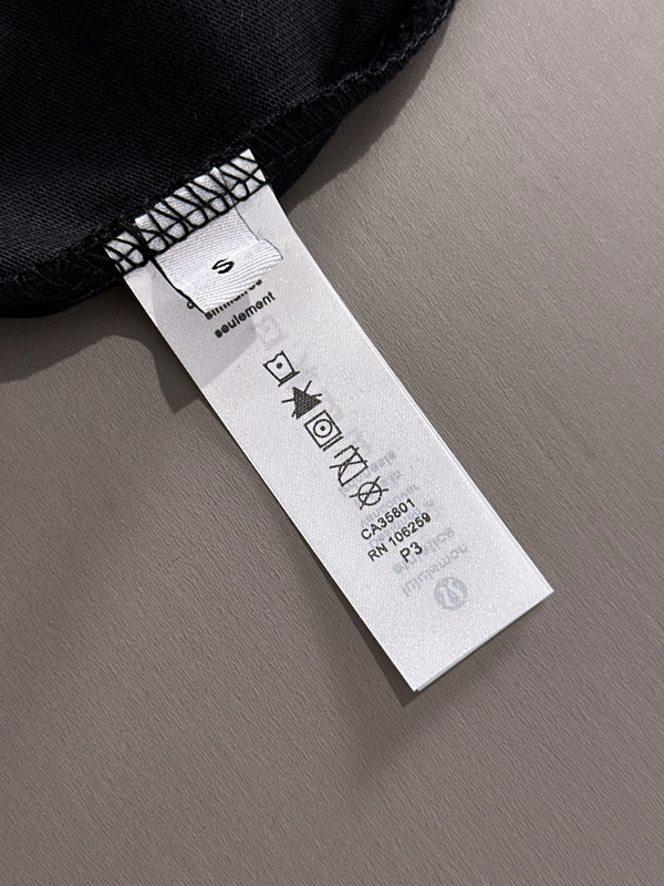 ブランドTシャツ着用イメージ